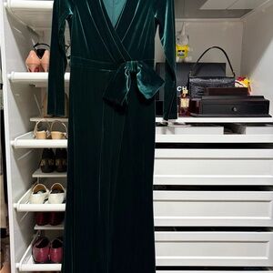 Eliza J Hunter Green Velvet Long Sleeve Dress